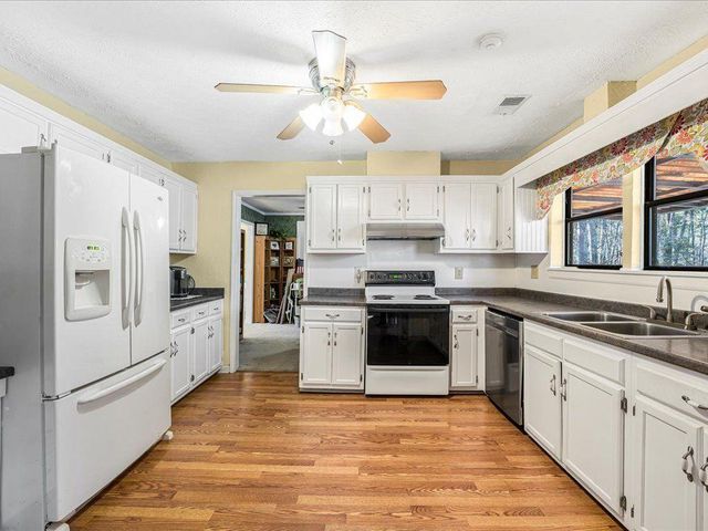 3125 Rosebud Road, Loganville, GA 30052