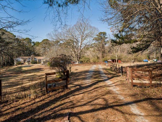 3125 Rosebud Road, Loganville, GA 30052