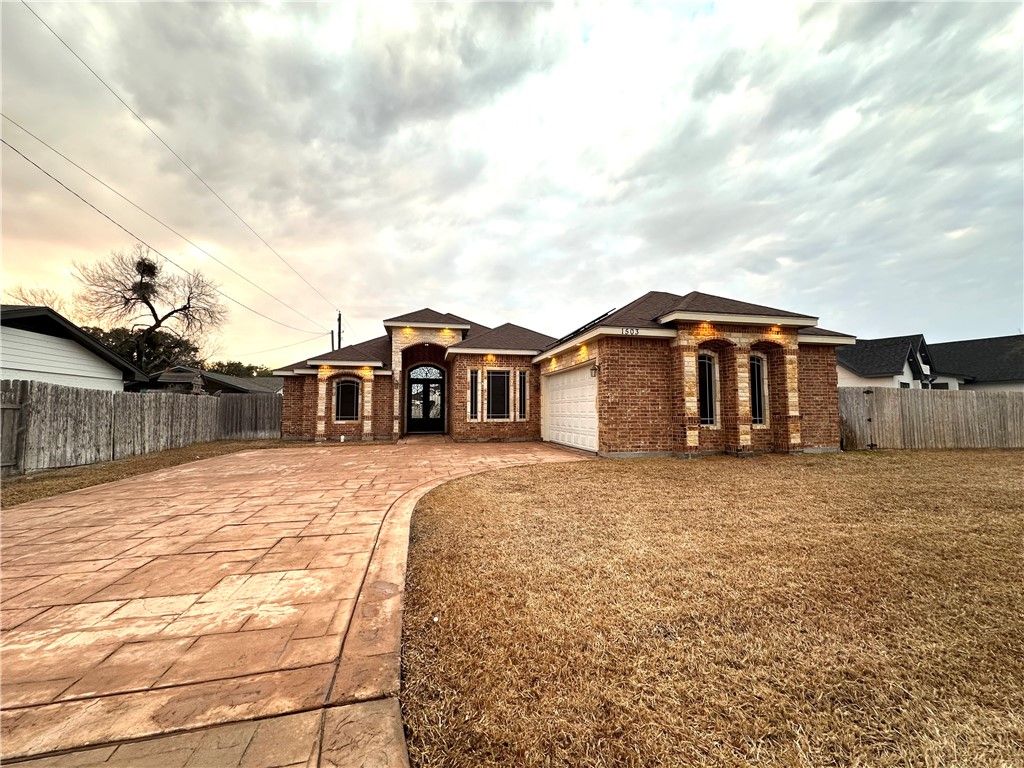 1503 Lewis St, Kingsville, TX 78363