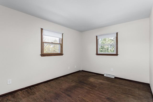 18520 Hoffman AVENUE, Brookfield, WI 53045
