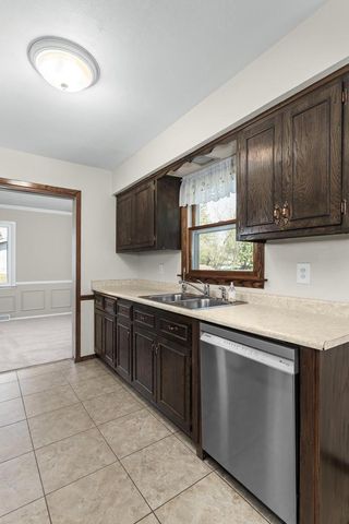 18520 Hoffman AVENUE, Brookfield, WI 53045