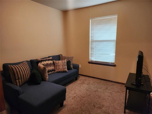 621 NW 112th Street, Oklahoma City, OK 73114