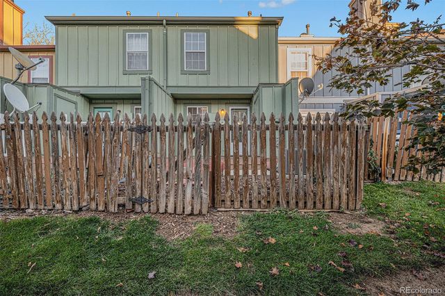 11945 E Ford Drive, Aurora, CO 80012