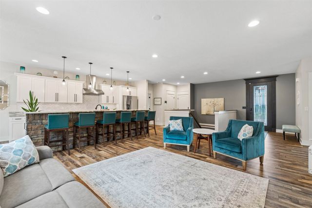 2550 Belmont Boulevard, Waukee, IA 50263