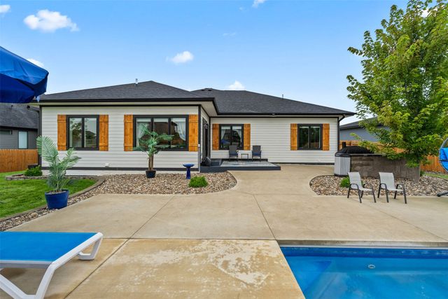 2550 Belmont Boulevard, Waukee, IA 50263