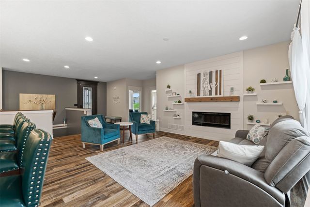 2550 Belmont Boulevard, Waukee, IA 50263