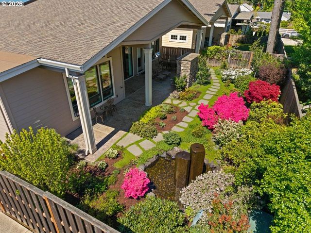 5686 Sw 87TH Ave, Portland, OR 97225