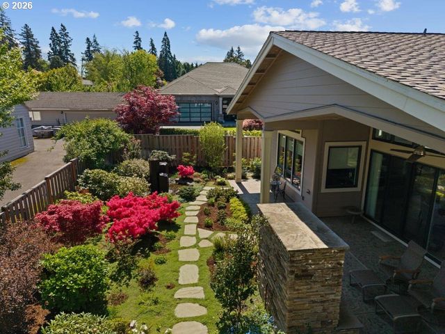 5686 Sw 87TH Ave, Portland, OR 97225