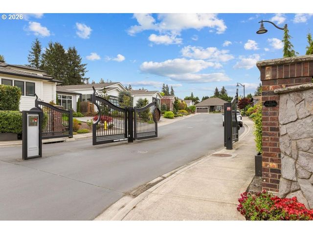 5686 Sw 87TH Ave, Portland, OR 97225
