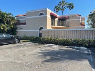 3955 Village Dr D, Delray Beach, FL 33445