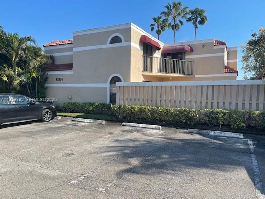3955 Village Dr D, Delray Beach, FL 33445
