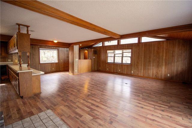 20503 White Oak Road, Rogers, AR 72756