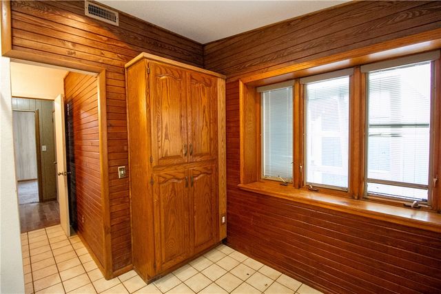 20503 White Oak Road, Rogers, AR 72756