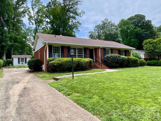 2220 Wensley Drive, Charlotte, NC 28210