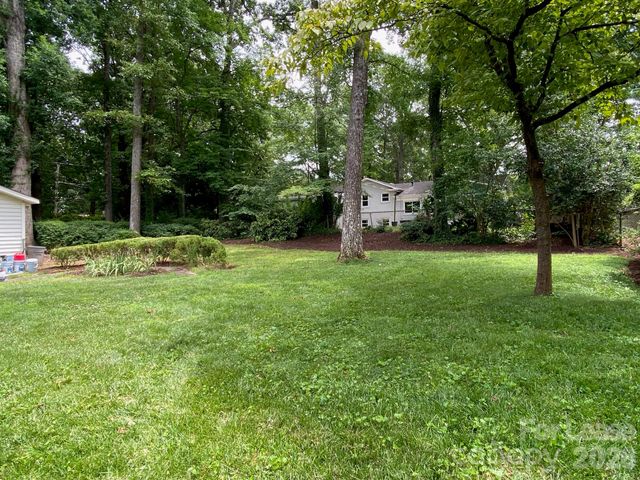 2220 Wensley Drive, Charlotte, NC 28210