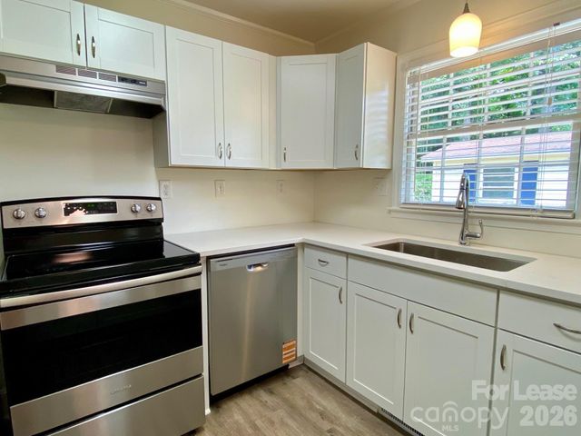 2220 Wensley Drive, Charlotte, NC 28210