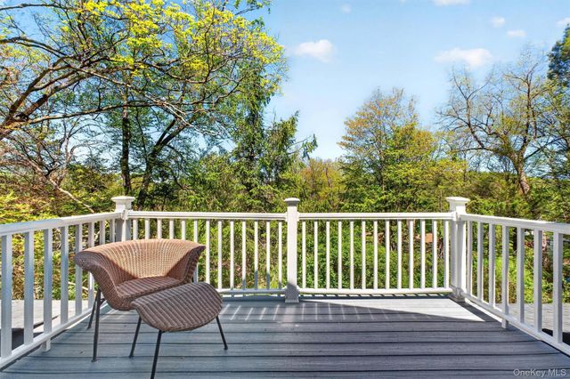 20 Hillside Avenue, Goldens Bridge, NY 10526