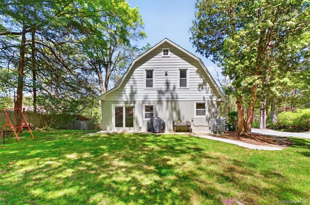 20 Hillside Avenue, Goldens Bridge, NY 10526