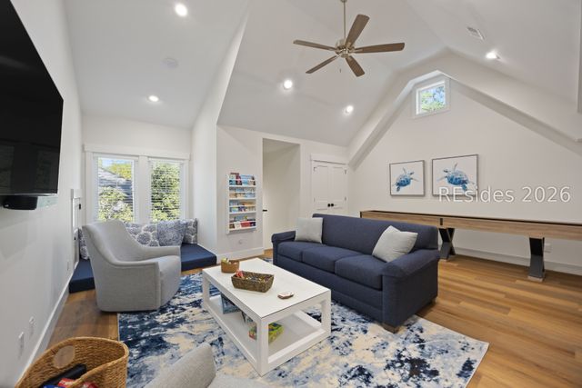 34 Tupelo Rd, Hilton Head Island, SC 29928