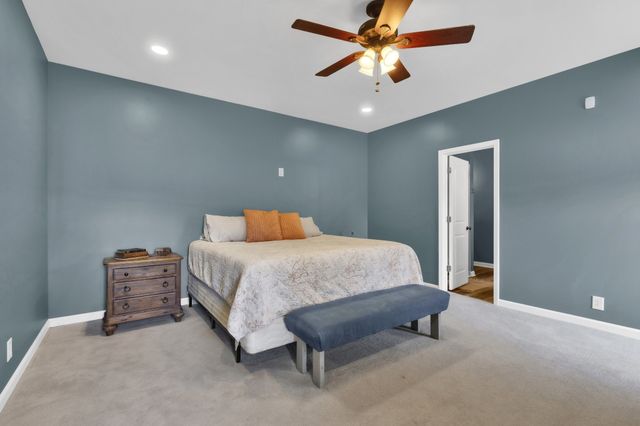 3988 Fykes Grove Rd, Cedar Hill, TN 37032