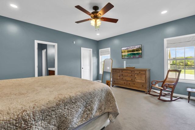 3988 Fykes Grove Rd, Cedar Hill, TN 37032
