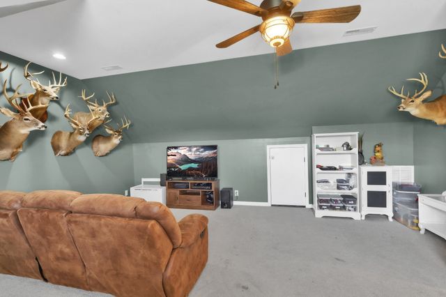 3988 Fykes Grove Rd, Cedar Hill, TN 37032