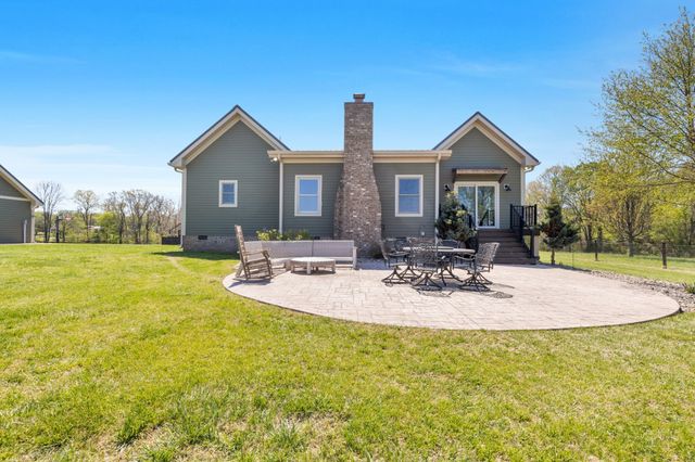 3988 Fykes Grove Rd, Cedar Hill, TN 37032