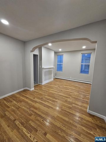 231 Clark Place, Elizabethport, NJ 07206