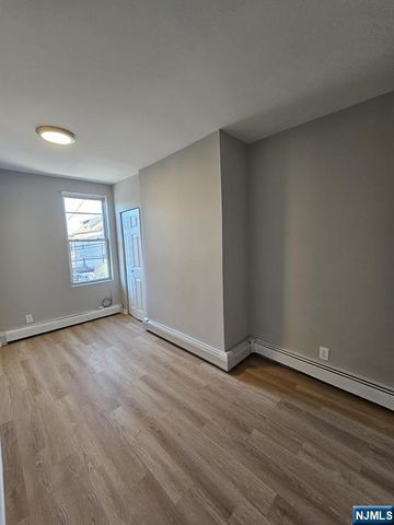 231 Clark Place, Elizabethport, NJ 07206