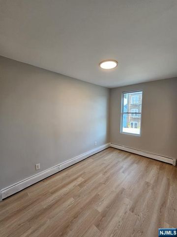 231 Clark Place, Elizabethport, NJ 07206