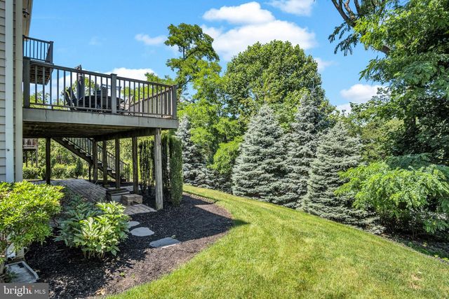 1642 LOWELL LN, New Cumberland, PA 17070