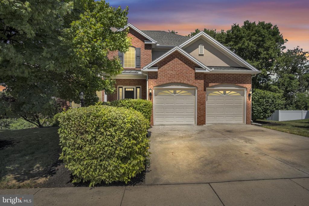 1642 LOWELL LN, New Cumberland, PA 17070