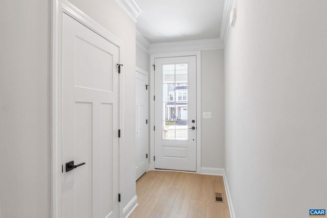 104A LACONIA LN, Charlottesville, VA 22911