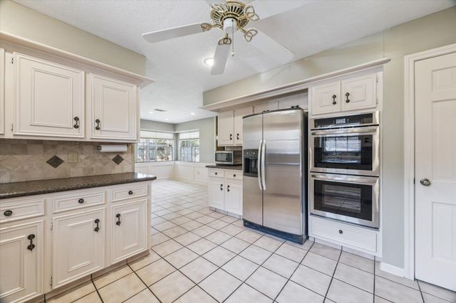 11334 Chevy Chase, Houston, TX 77077