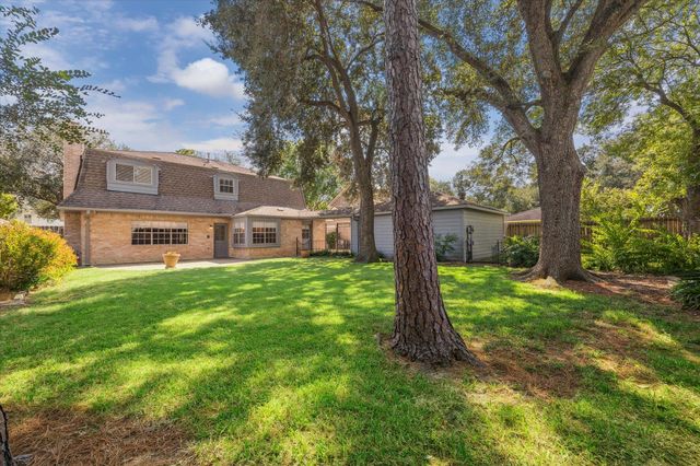 11334 Chevy Chase, Houston, TX 77077