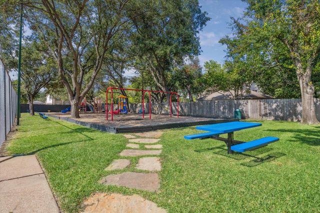 11334 Chevy Chase, Houston, TX 77077