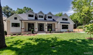 224 Oak Tree Drive, Webster Groves, MO 63119