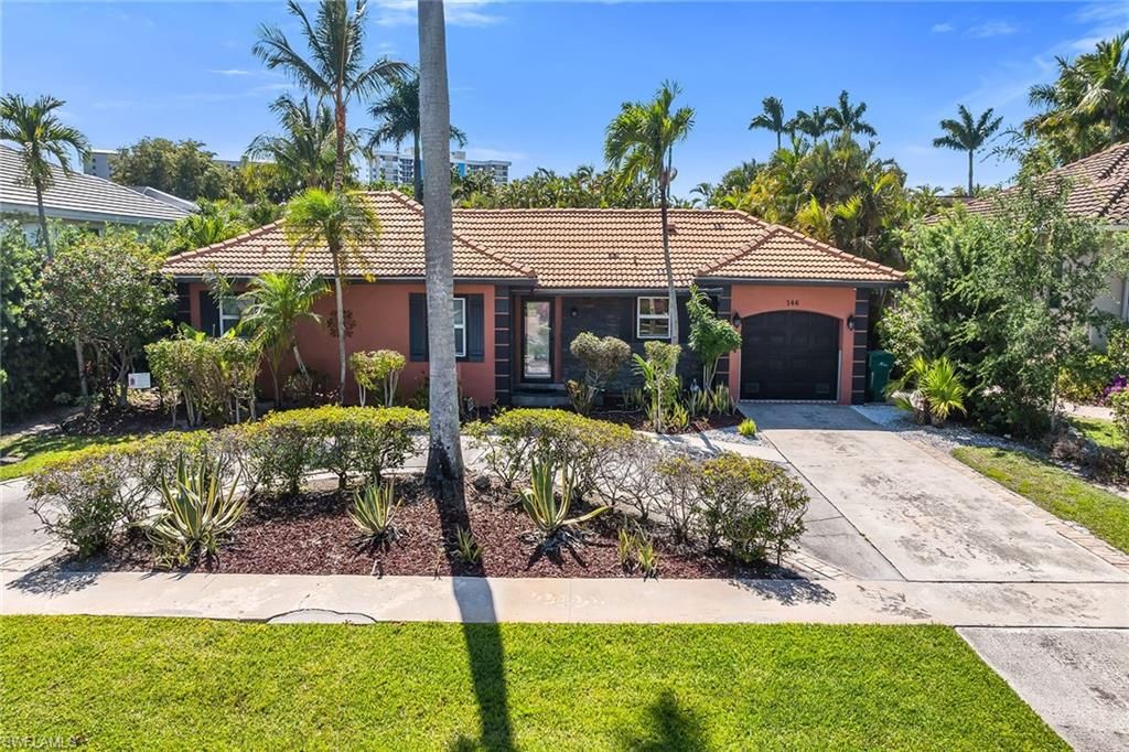 146 Greenbrier ST, MARCO ISLAND, FL 34145 — exterior