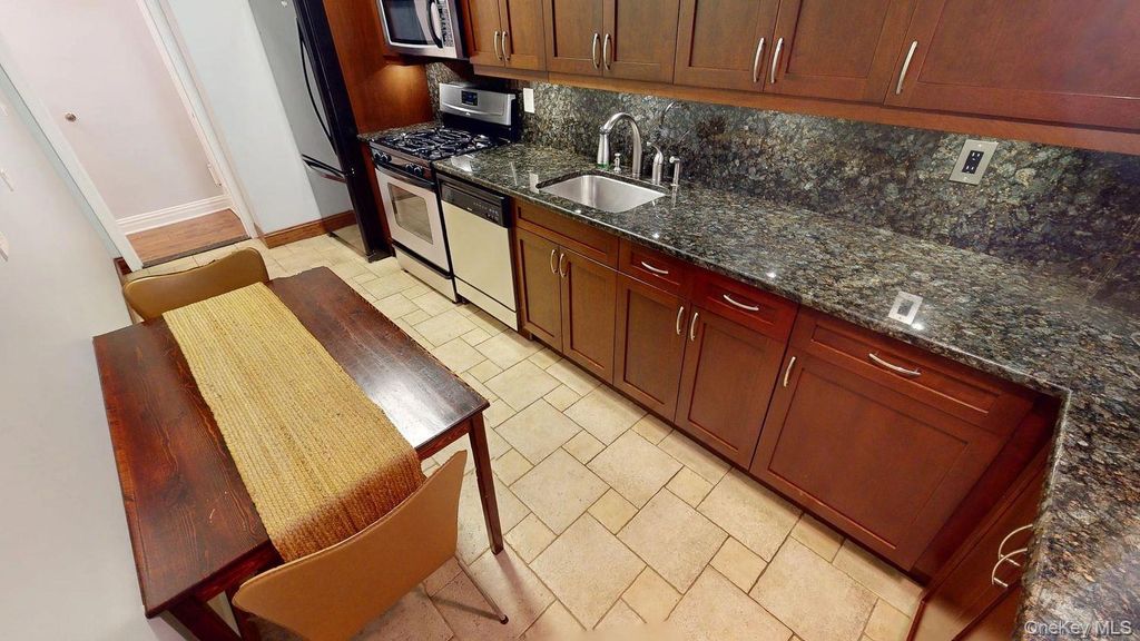 48-18 44th Street 1C, Woodside, NY 11377 — photo 4