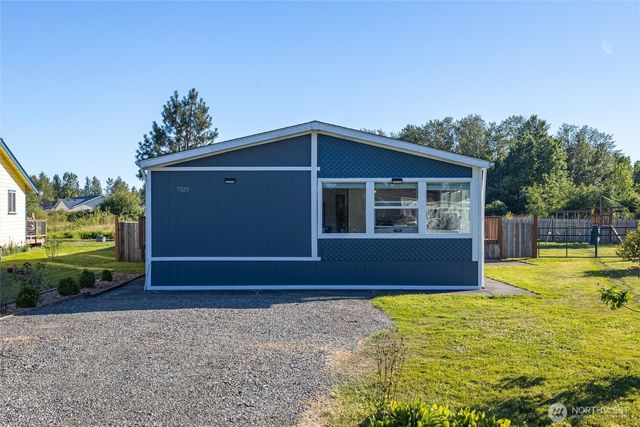 7525 Roblee Drive, Blaine, WA 98230