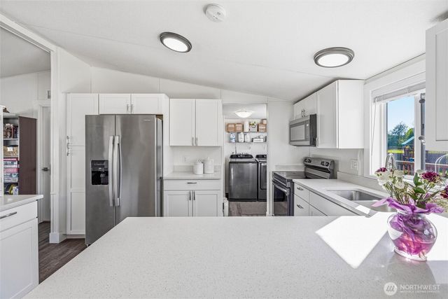 7525 Roblee Drive, Blaine, WA 98230