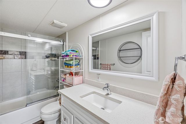 7525 Roblee Drive, Blaine, WA 98230