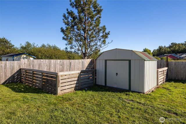 7525 Roblee Drive, Blaine, WA 98230