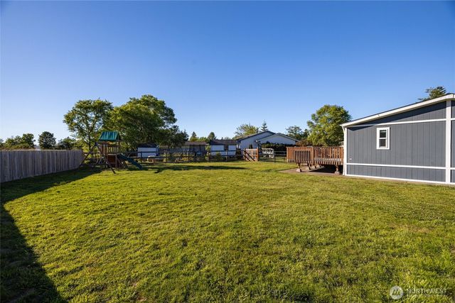 7525 Roblee Drive, Blaine, WA 98230
