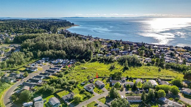 7525 Roblee Drive, Blaine, WA 98230
