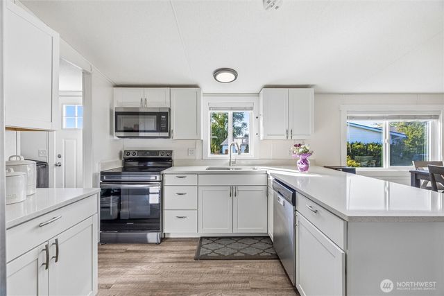 7525 Roblee Drive, Blaine, WA 98230