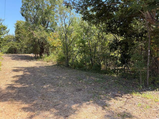 2008 S Lang Avenue, Denison, TX 75020