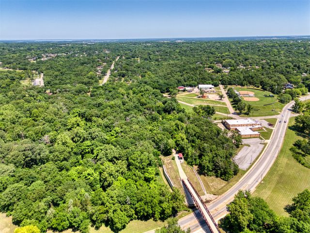 2008 S Lang Avenue, Denison, TX 75020