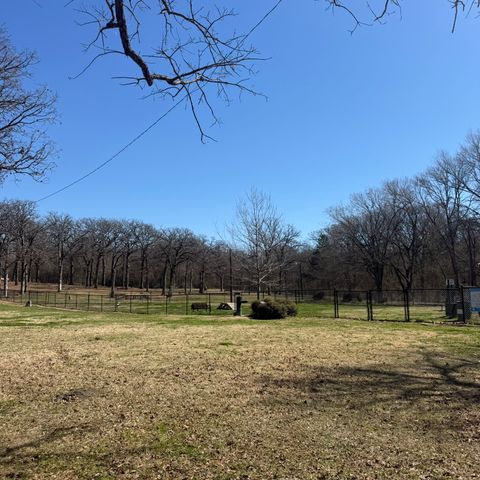 2008 S Lang Avenue, Denison, TX 75020