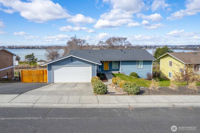 2032 S Beaumont Drive, Moses Lake, WA 98837